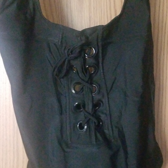 Bathing suit - Picture 2 of 4